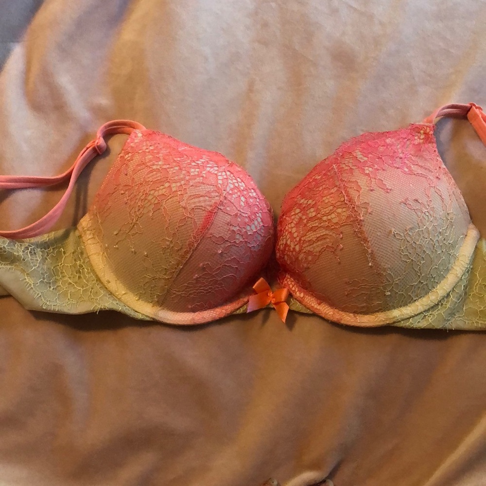 Pink ombré verysexy Victoria’s Secret bra 32B